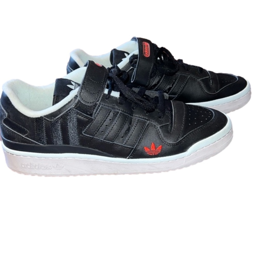 Adidas Forum Low Black/Red/White Sneakers Shoes. Size 11.